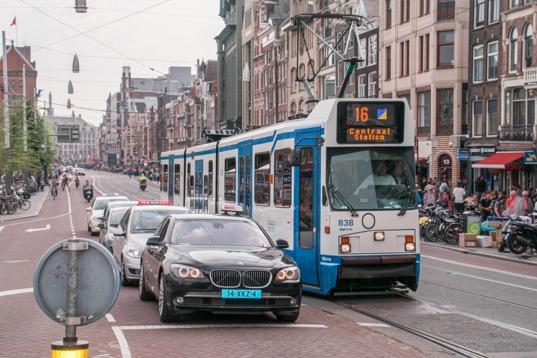 Amsterdam’s Ascent: European Finance Hub